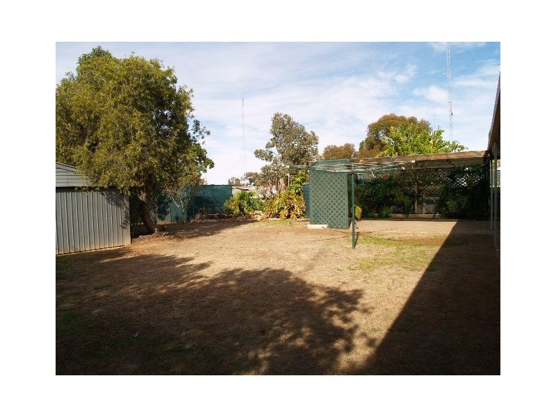 5 Strangman Road, Waikerie SA 5330