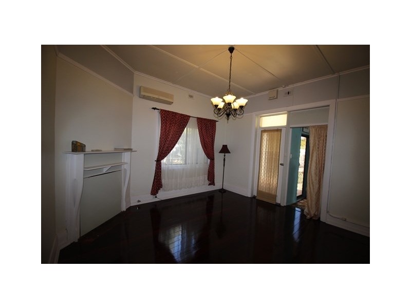 10 Henderson Street, Waikerie SA 5330