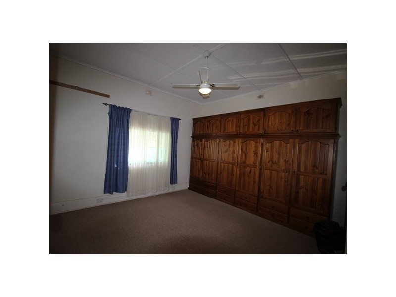 10 Henderson Street, Waikerie SA 5330