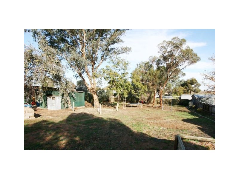 17-19 Alamein Avenue, Loxton North SA 5333