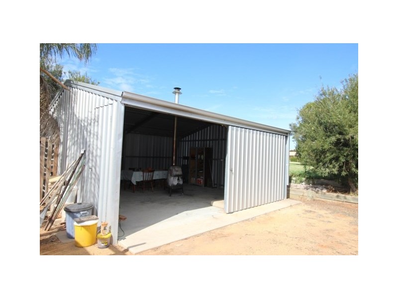 35 Hawkes Hill Road, Waikerie SA 5330