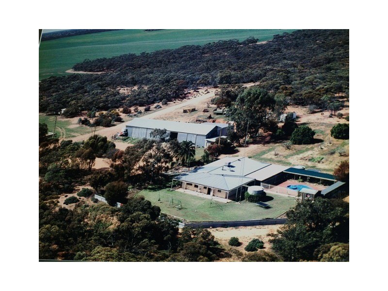 11474 Sturt Highway, Waikerie SA 5330