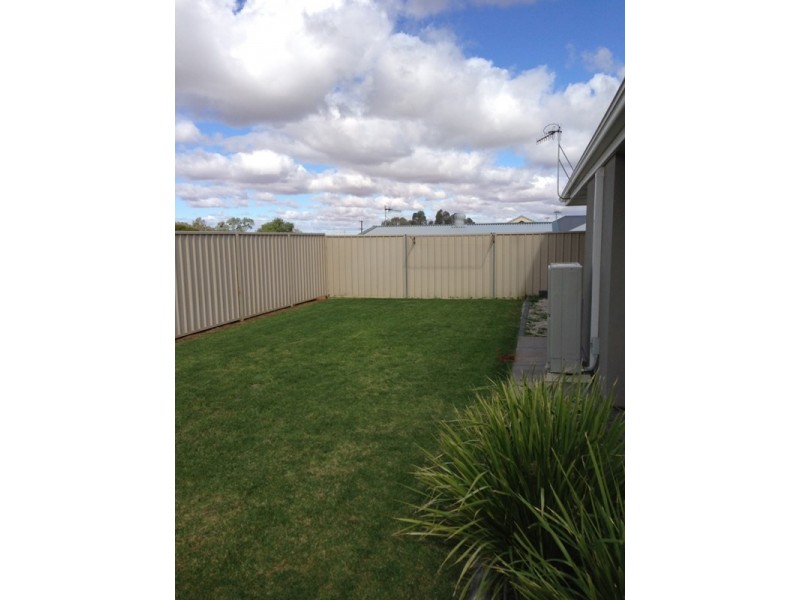 10 Pike Street, Paringa SA 5340