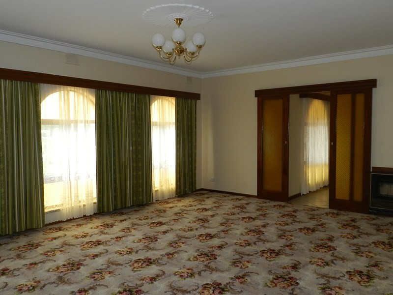 696 Old Sturt Highway, Glossop SA 5344