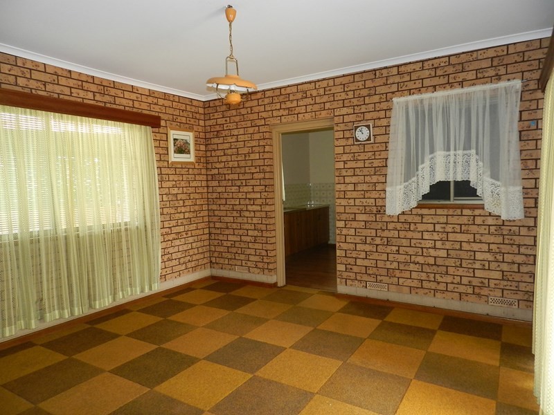 696 Old Sturt Highway, Glossop SA 5344