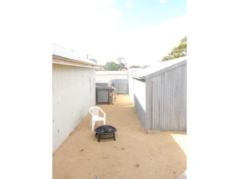 10 Clark Street, Berri SA 5343