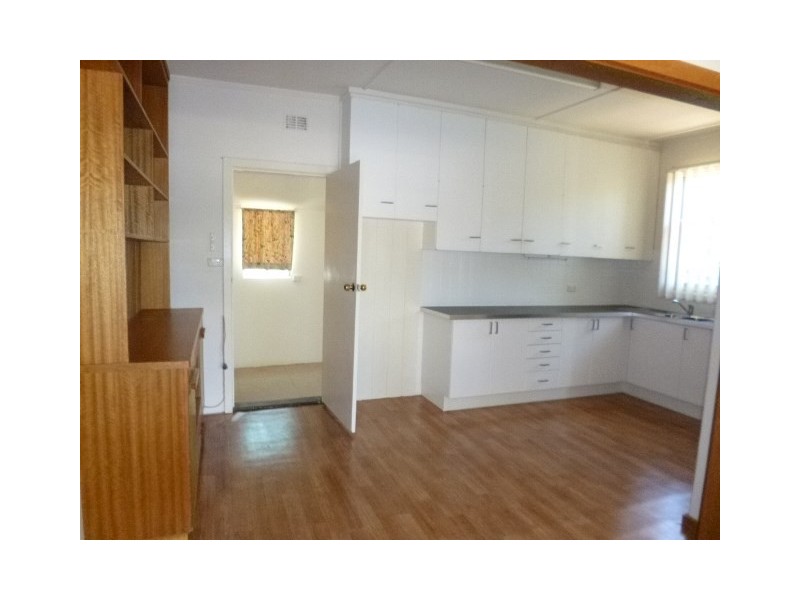 3 Andrew Street, Waikerie SA 5330