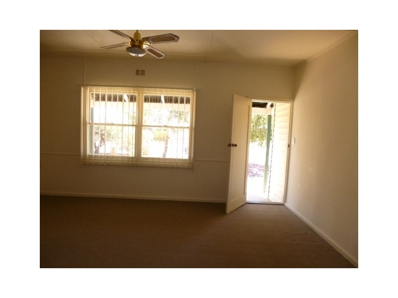 3 Andrew Street, Waikerie SA 5330