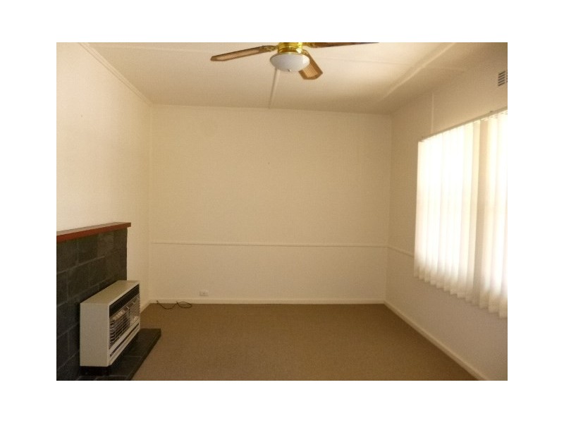 3 Andrew Street, Waikerie SA 5330