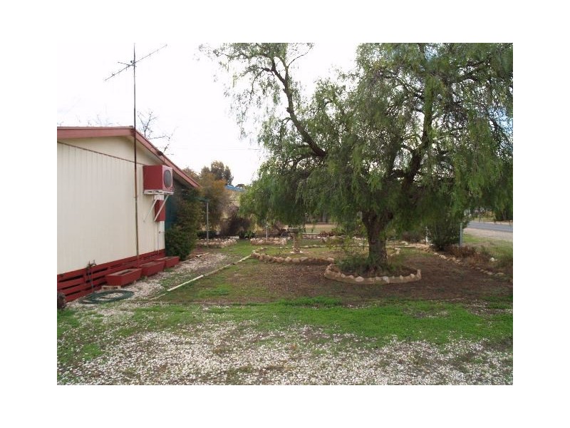 20 South Terrace, Blanchetown SA 5357