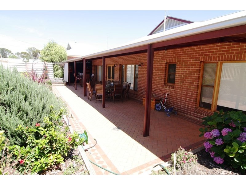 23 Laffer Street, Barmera SA 5345