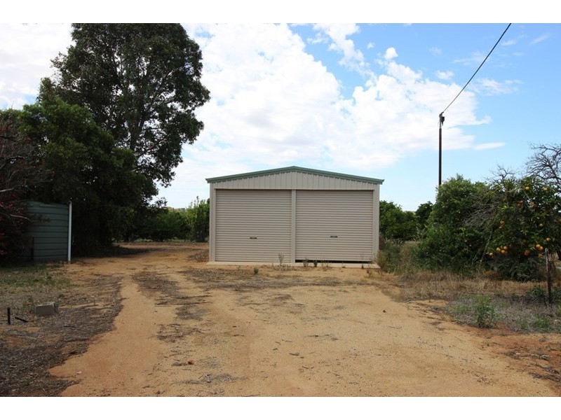 127 Ballantine Road, Waikerie SA 5330