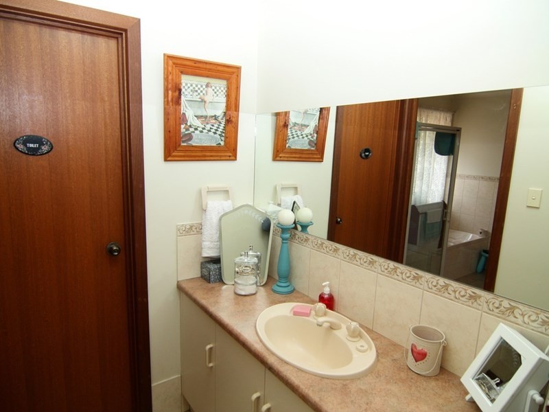 19A William Street, Loxton SA 5333