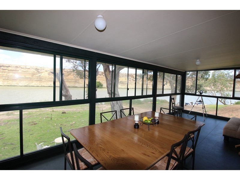 Lot 16 Pelican Point, Morgan SA 5320