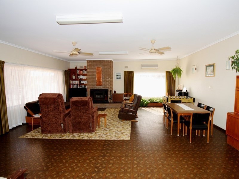 16 Anderson Road, Loxton North SA 5333