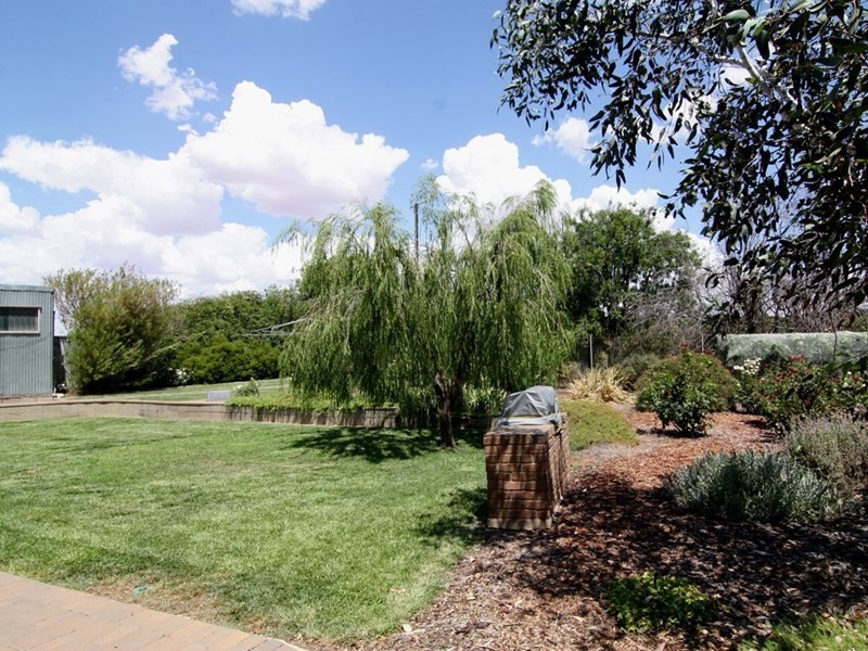 16 Anderson Road, Loxton North SA 5333