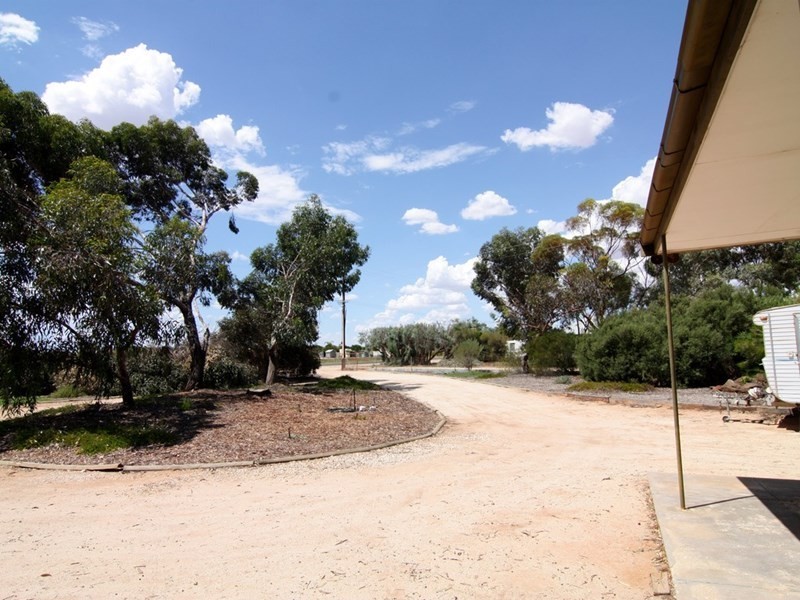 16 Anderson Road, Loxton North SA 5333