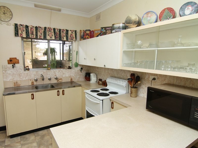 24 Laffer Street, Barmera SA 5345
