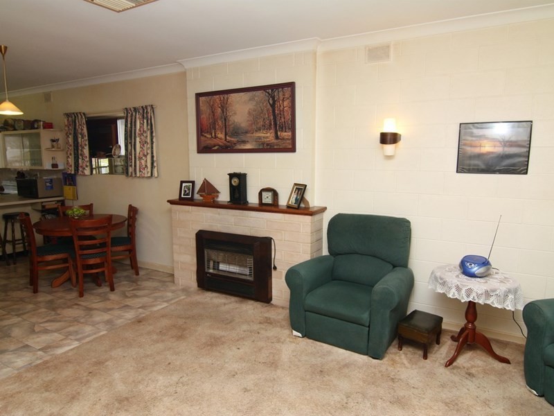 24 Laffer Street, Barmera SA 5345