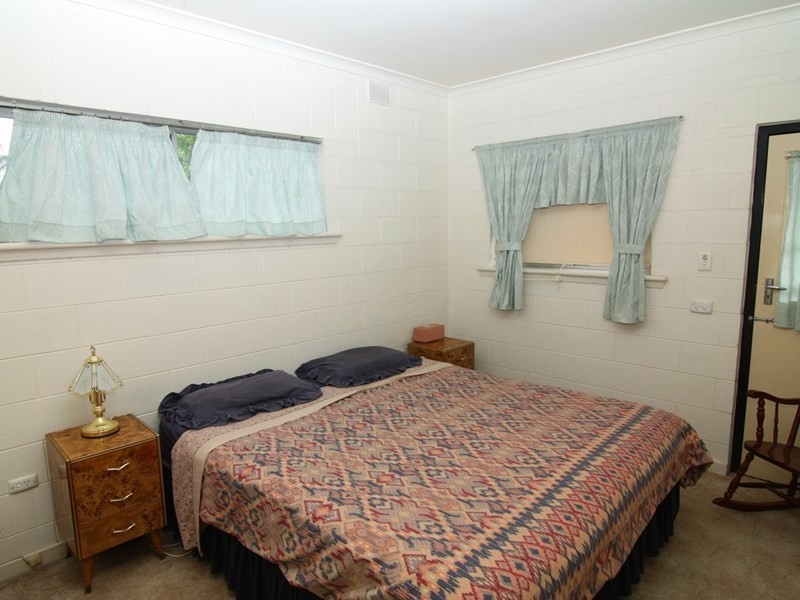 24 Laffer Street, Barmera SA 5345