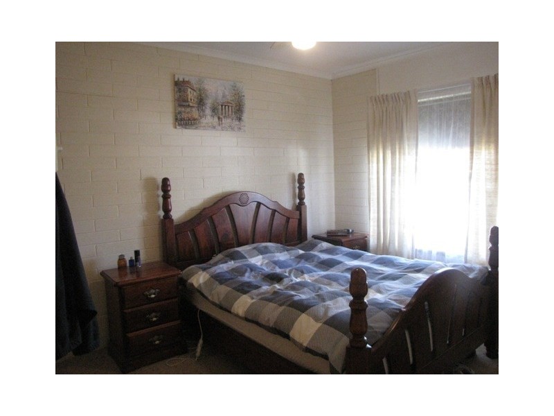 Units 1 and 2/41 Kokoda Terrace, Loxton SA 5333