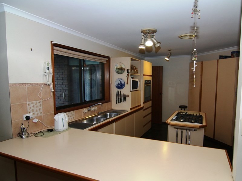 2 Hall Crescent, Loxton SA 5333