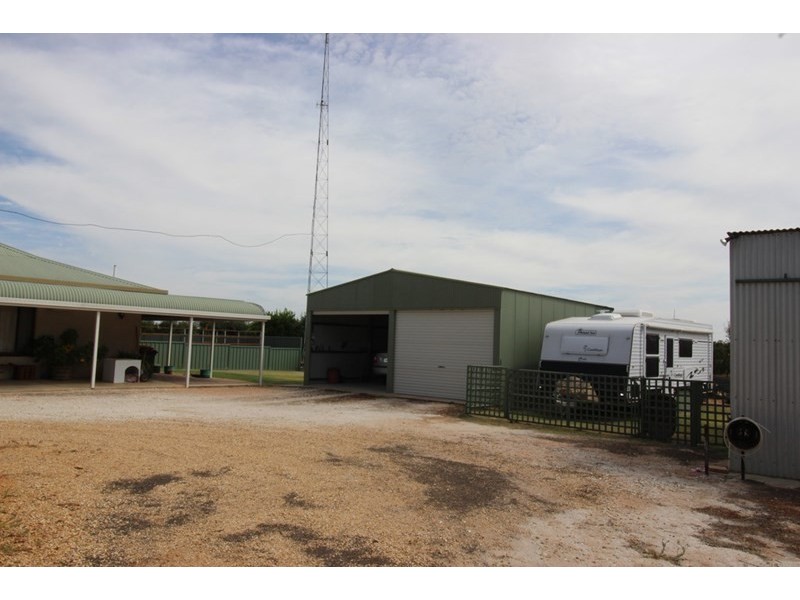 12397 Sturt Highway, Waikerie SA 5330