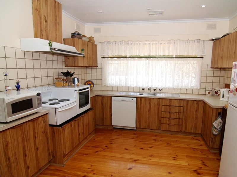 12 Nookamka Terrace, Barmera SA 5345