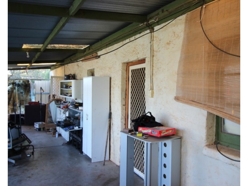 11 Tenth Street, Morgan SA 5320