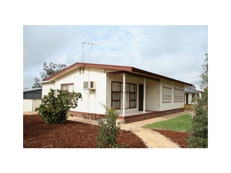 5 Eringa Avenue, Loxton SA 5333