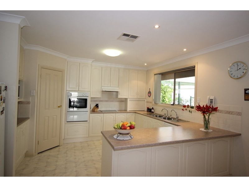 22 Edwards Crescent, Waikerie SA 5330