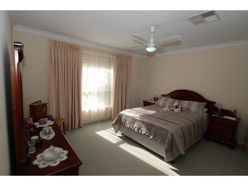 22 Edwards Crescent, Waikerie SA 5330