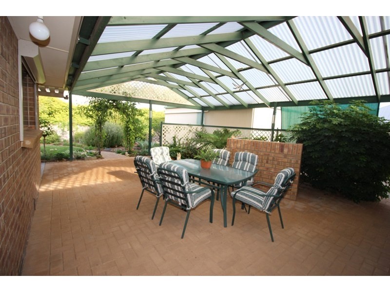 22 Edwards Crescent, Waikerie SA 5330