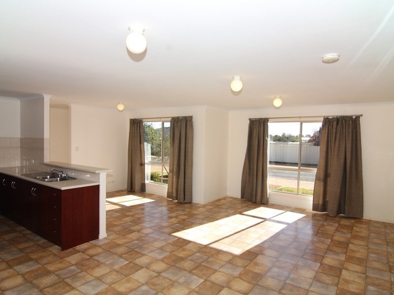 11 Schick Street, Loxton SA 5333