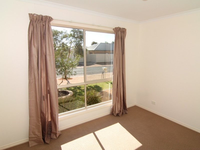 11 Schick Street, Loxton SA 5333