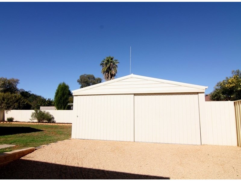 11 Schick Street, Loxton SA 5333