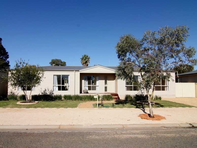 11 Schick Street, Loxton SA 5333