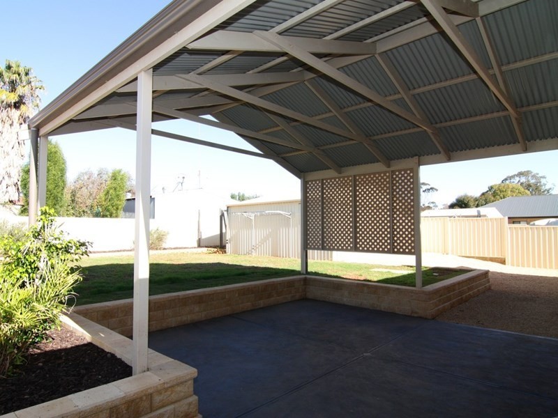 11 Schick Street, Loxton SA 5333