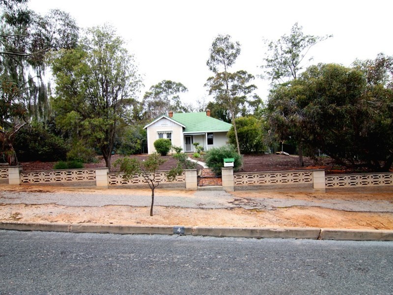 4 Strawbridge Street, Berri SA 5343