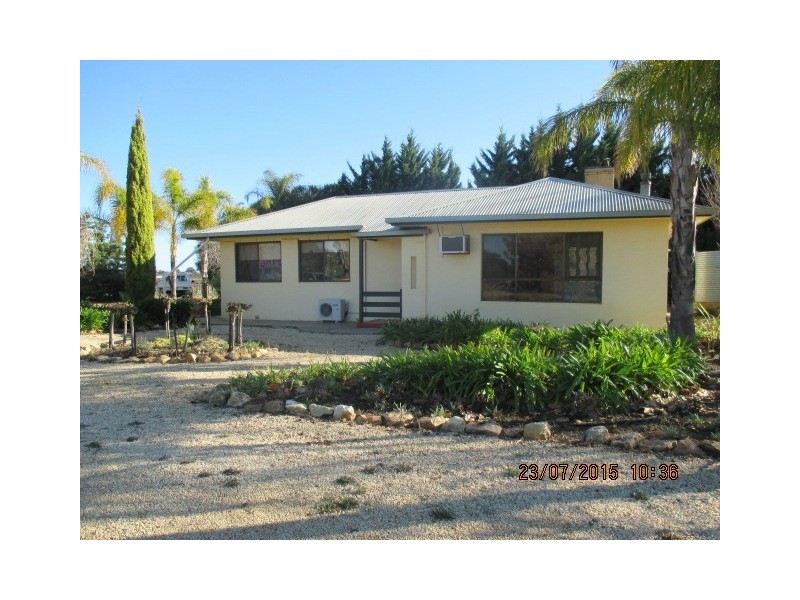 107 Gordon Road, Loxton SA 5333