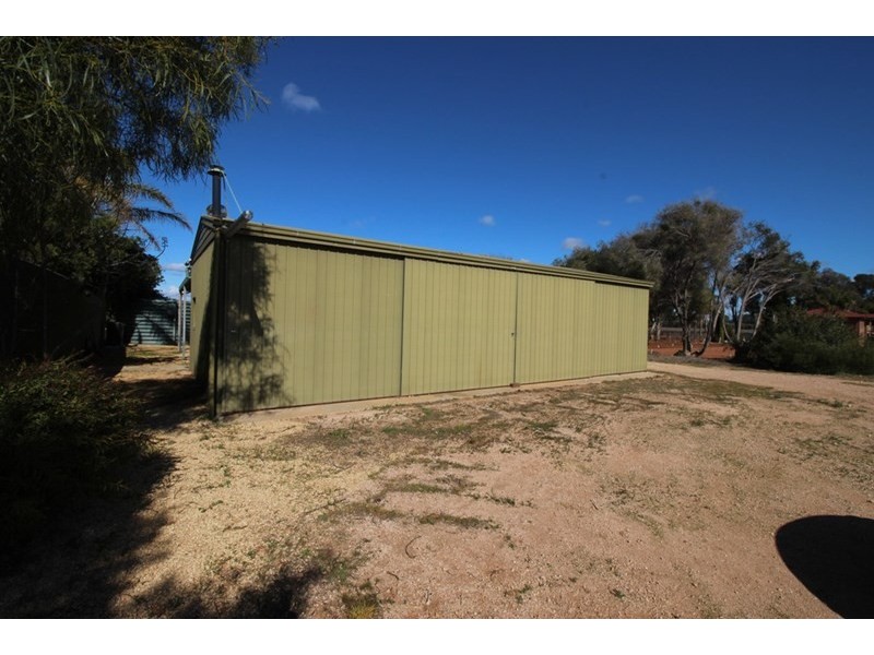 92 Benlow Road, Waikerie SA 5330