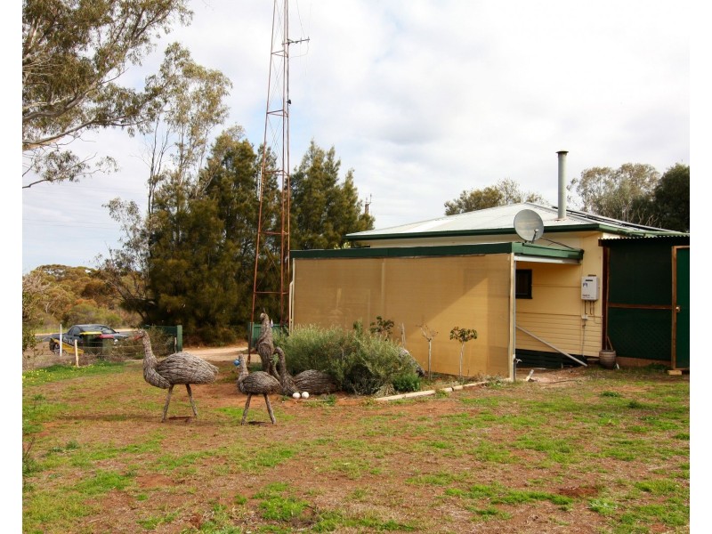 15047 Goyder Highway, Overland Corner SA 5330