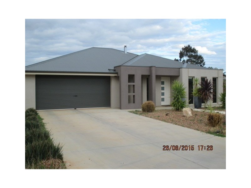 2 Eyre Street, Loxton SA 5333