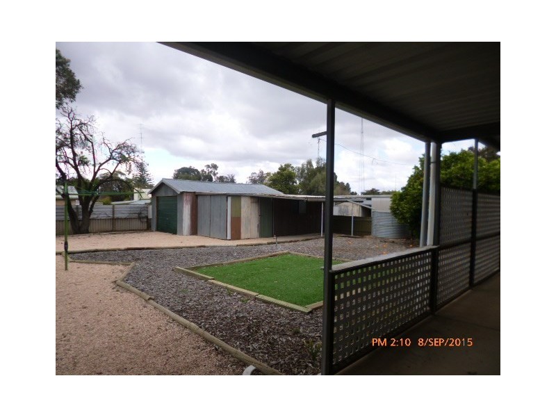 4 Andrew Street, Waikerie SA 5330