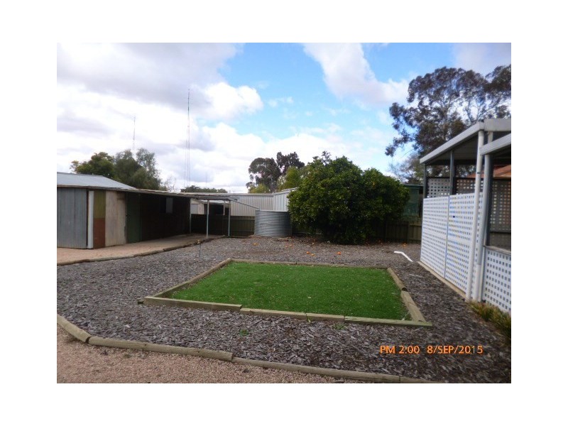 4 Andrew Street, Waikerie SA 5330