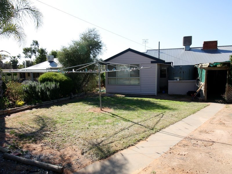 19 Laffer Street, Barmera SA 5345