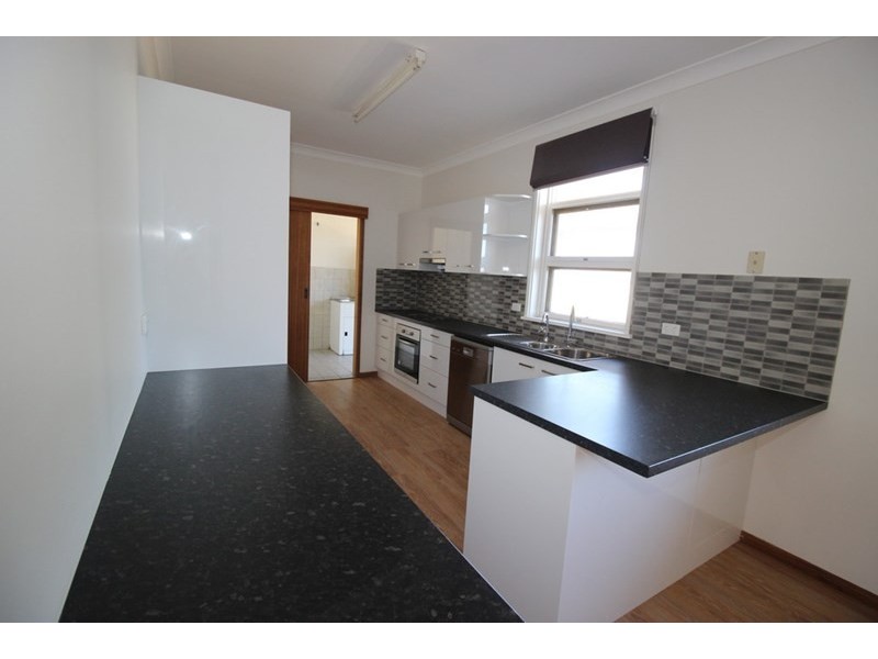 12 Lehmann Street, Waikerie SA 5330