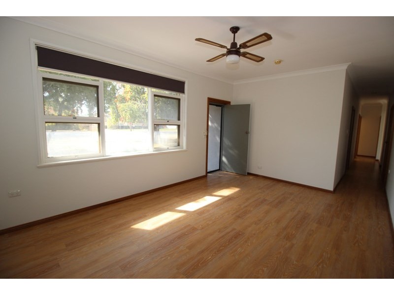 12 Lehmann Street, Waikerie SA 5330