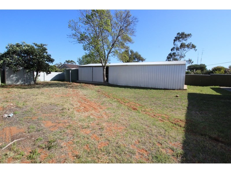 12 Lehmann Street, Waikerie SA 5330