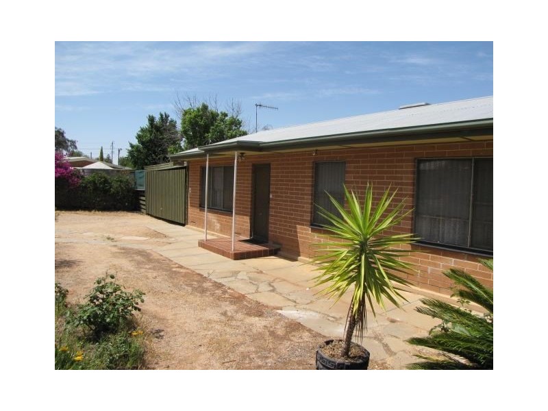 2 Roberts Street, Berri SA 5343